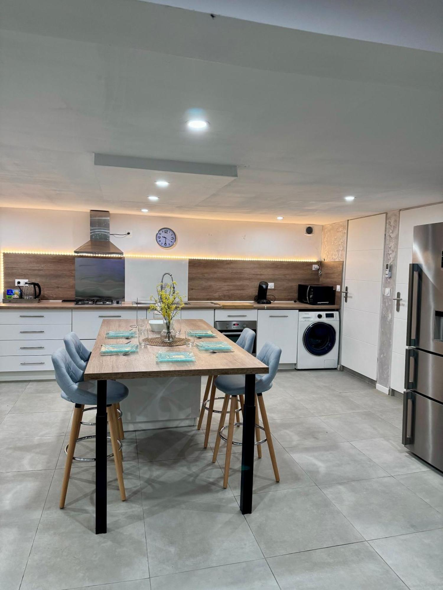 Champsevraine Appartement Moderne מראה חיצוני תמונה