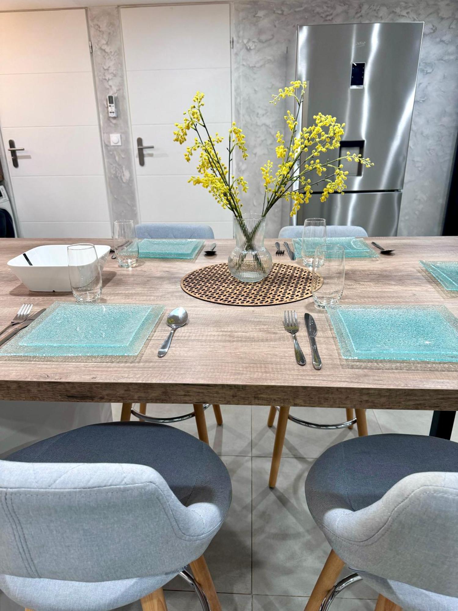 Champsevraine Appartement Moderne מראה חיצוני תמונה